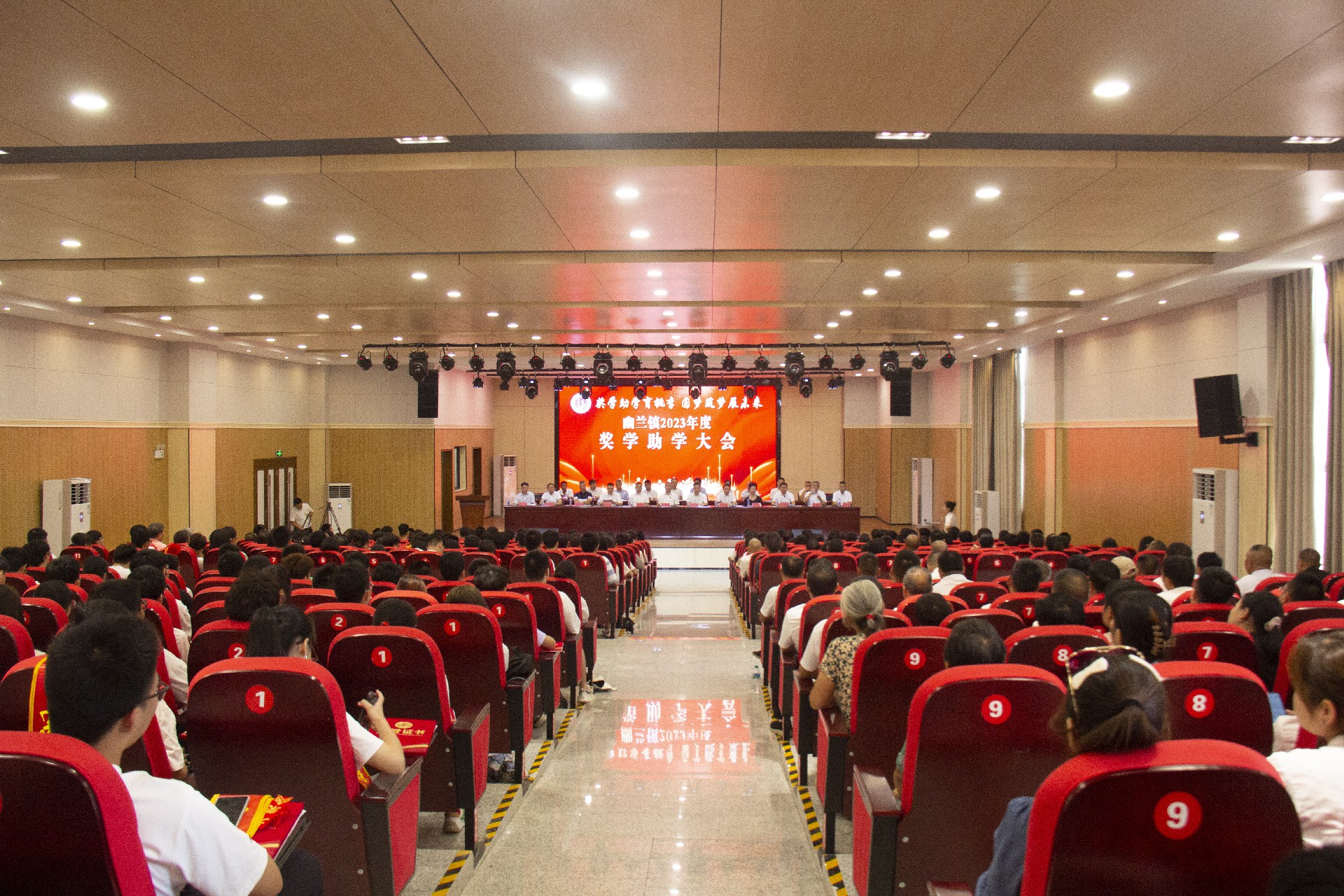 1692321728199639.jpg 1692321728199639.jpg