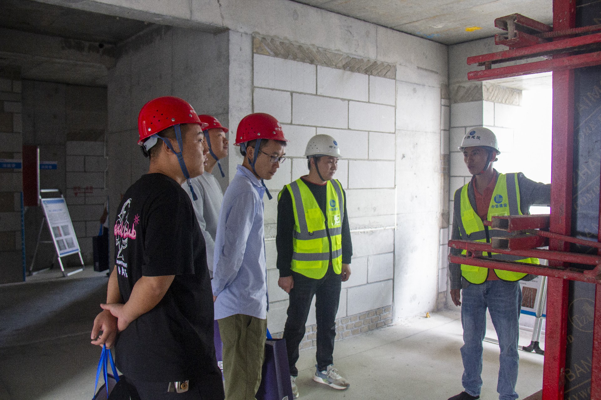 1698915446178312.jpg 1698915446178312.jpg